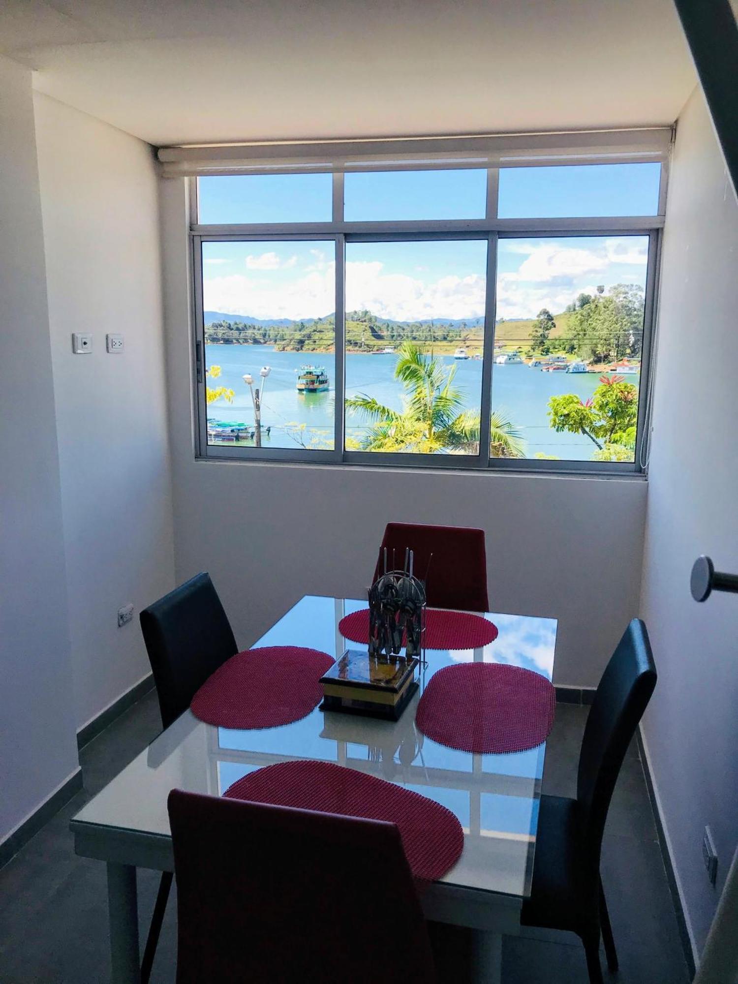 Aptos Vista Al Embalse, Frente Al Lago, Restaurantes, Bares Guatapé 部屋 写真